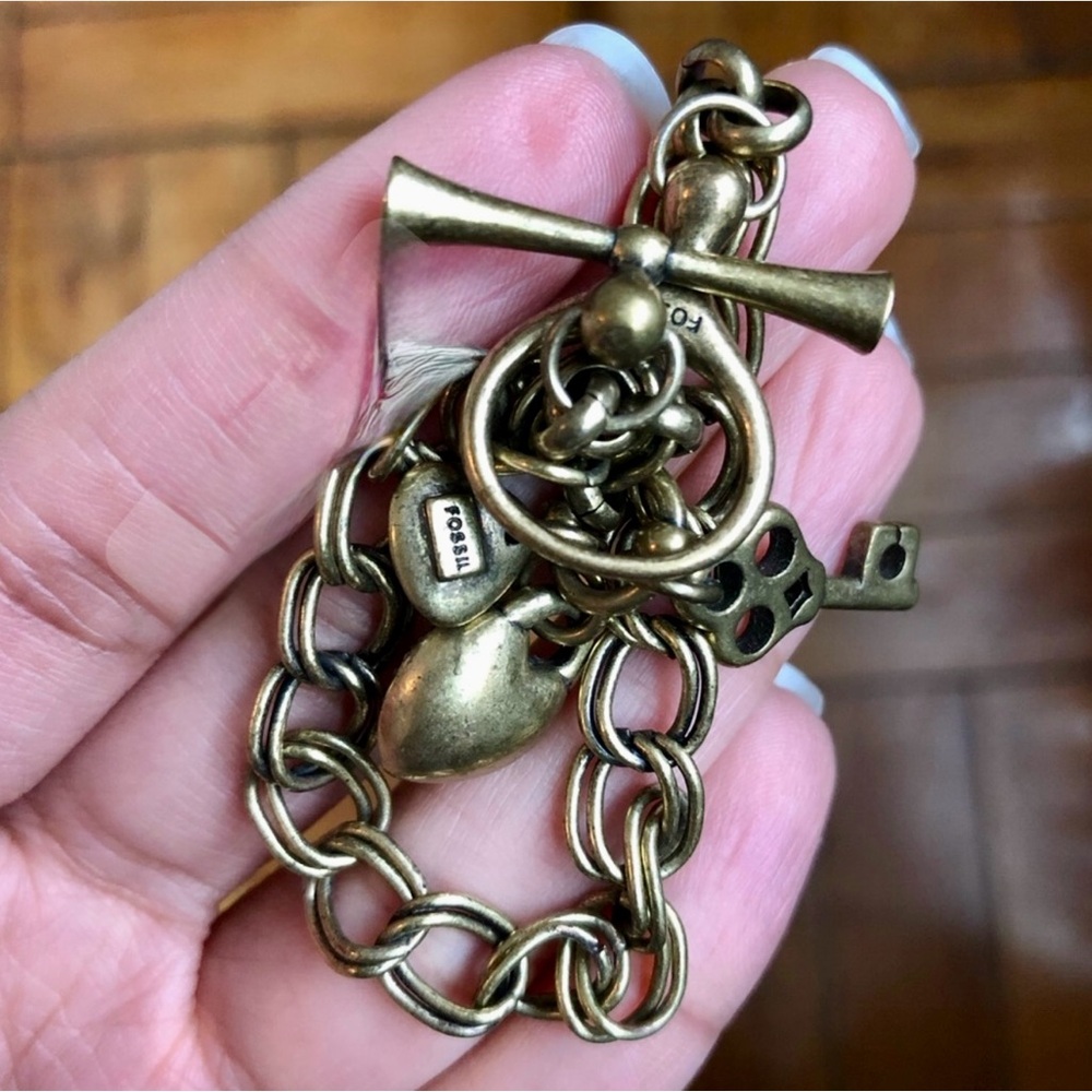 FOSSIL Antiqued Gold “Key to My Heart” Charm Bracelet with free Gift Bag - Picture 6 of 7